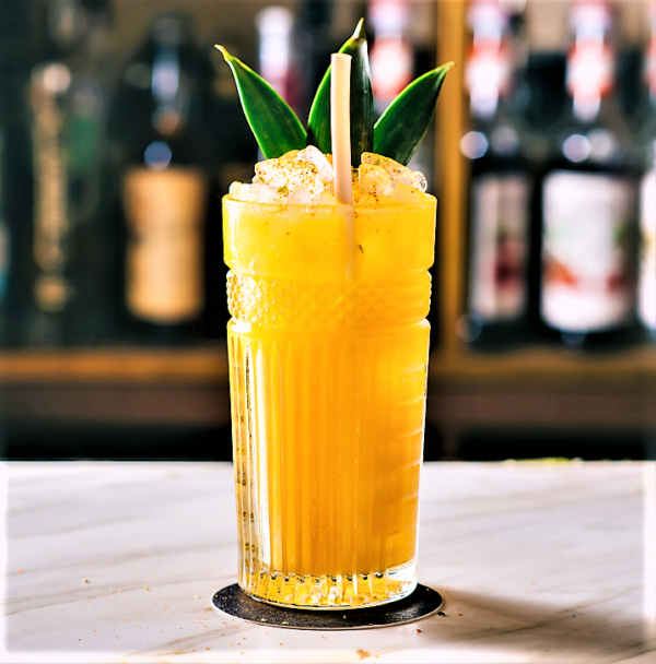 ByBillund-sirup-med ananas-velegnet-til cocktails-desserter-kager-ananassirup-ananas sirup-